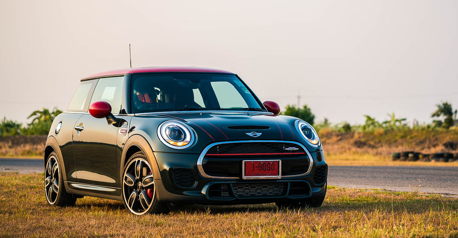 Mini Cooper f56 JCW Red